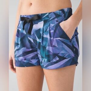 Lululemon Spring Break Away Short
Pretty Prism Multi size 6 EUC